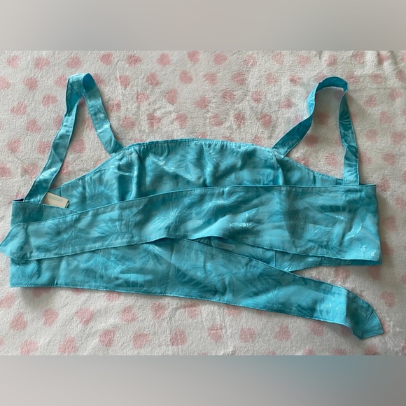 shore brand tie back cropped top - Picture 5 of 6